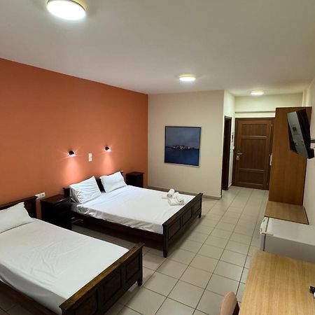Chrisovalanto Hotel Sívota 部屋 写真