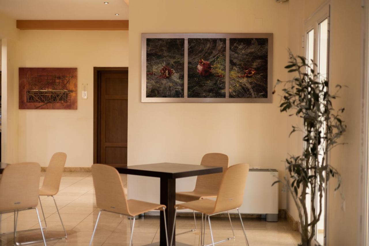 Chrisovalanto Hotel Sívota エクステリア 写真