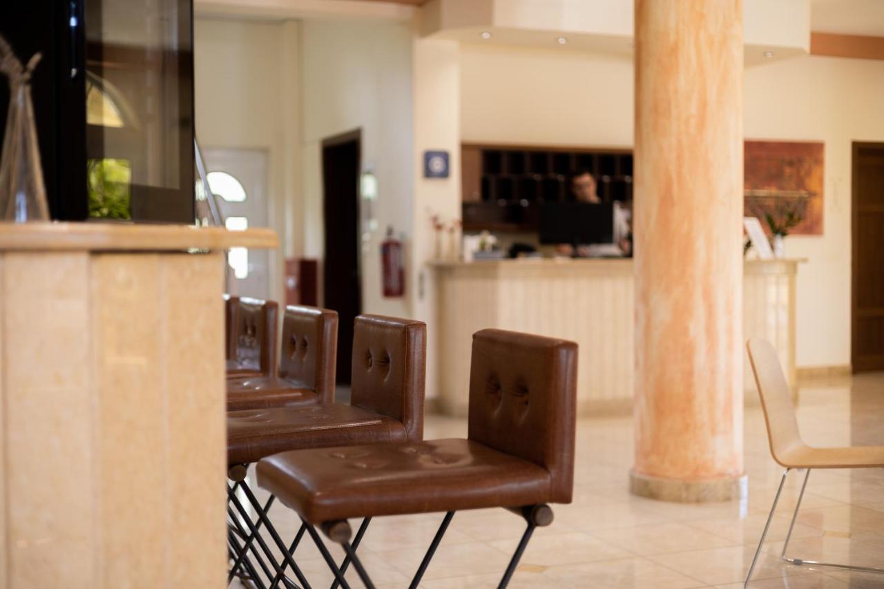 Chrisovalanto Hotel Sívota エクステリア 写真