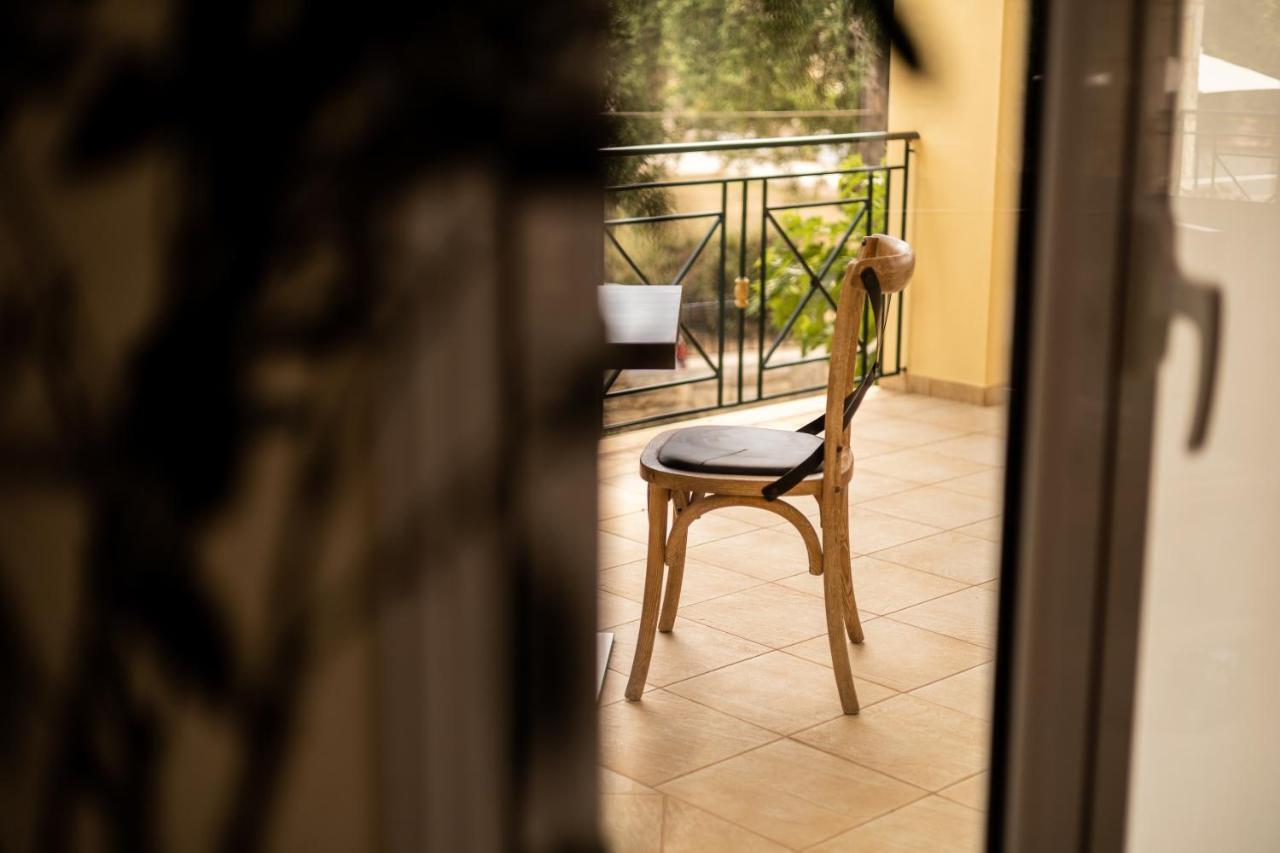 Chrisovalanto Hotel Sívota エクステリア 写真
