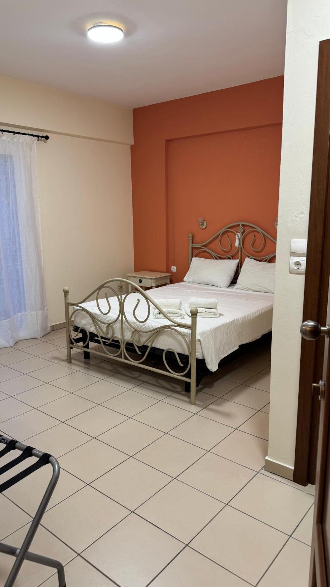 Chrisovalanto Hotel Sívota 部屋 写真