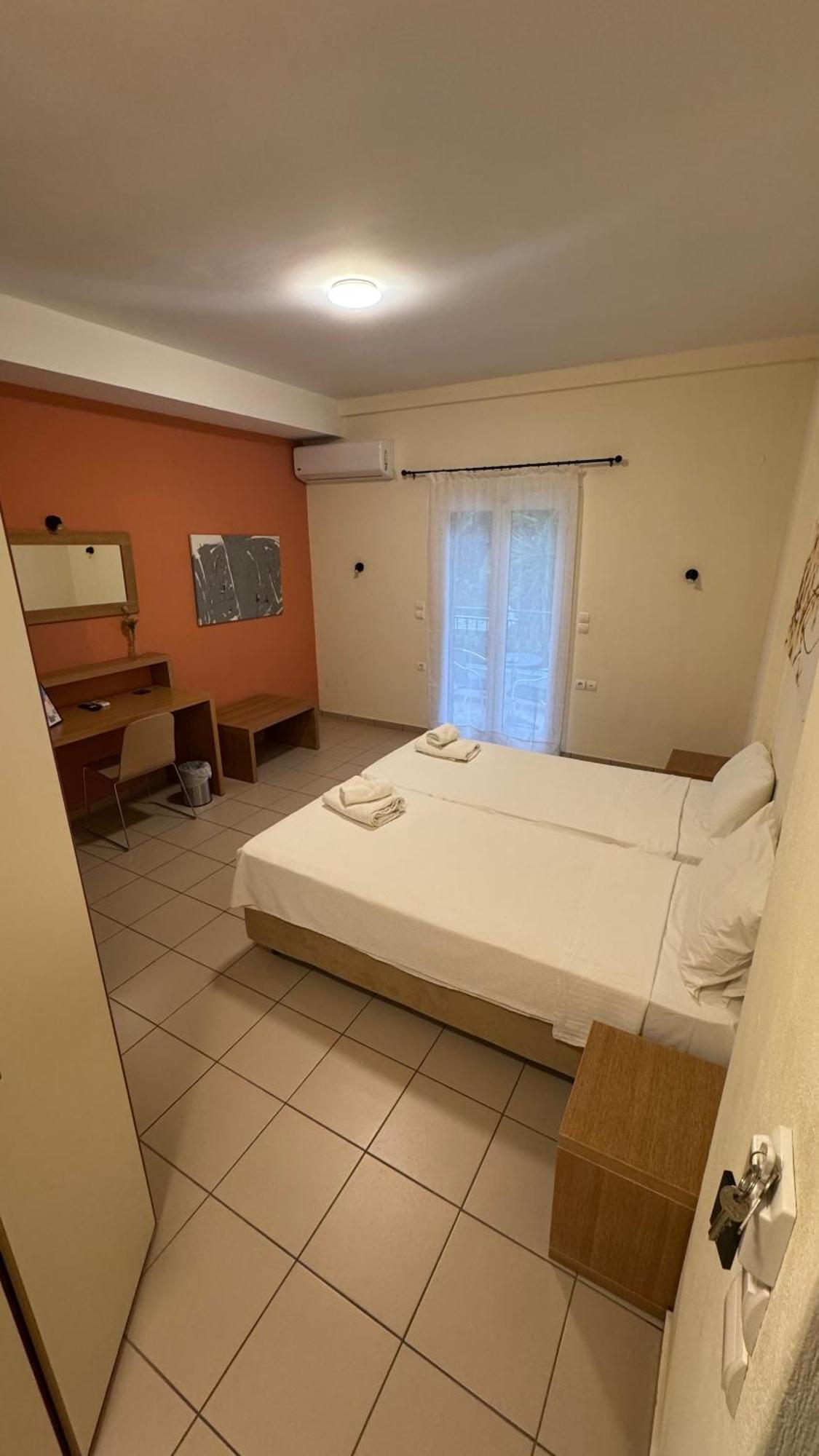 Chrisovalanto Hotel Sívota 部屋 写真